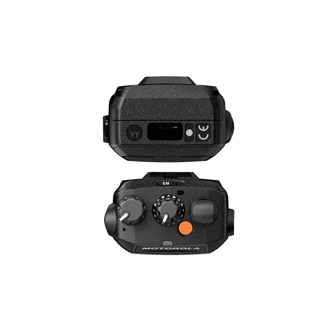 Radiostanice Motorola MOTOTRBO R5 LKP z horního a spodního pohledu, viditelné ovládací prvky a konektory.