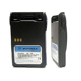 Dvě baterie PMNN4201 (JMNN4023) typu LiIon s kapacitou 1000 mAh v černé barvě, viděné zpředu a z boku. Zřetelné logo Motorola a štítek s technickými údaji.