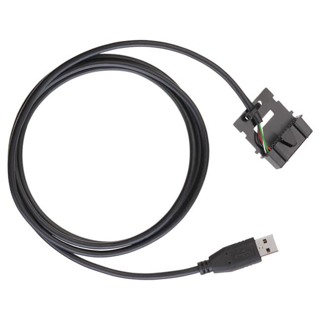 Černý programovací kabel PMKN4010 pro Motorola DM/DR tvoří smyčku, s USB konektorem v popředí a s konektorem pro radiostanici v pozadí.