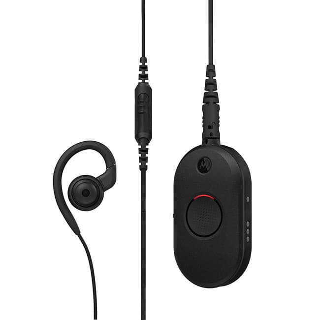 Detail náhlavní sady PMLN7856 s mikrofonem PTT radiostanice Motorola CLP446e, černá barva.