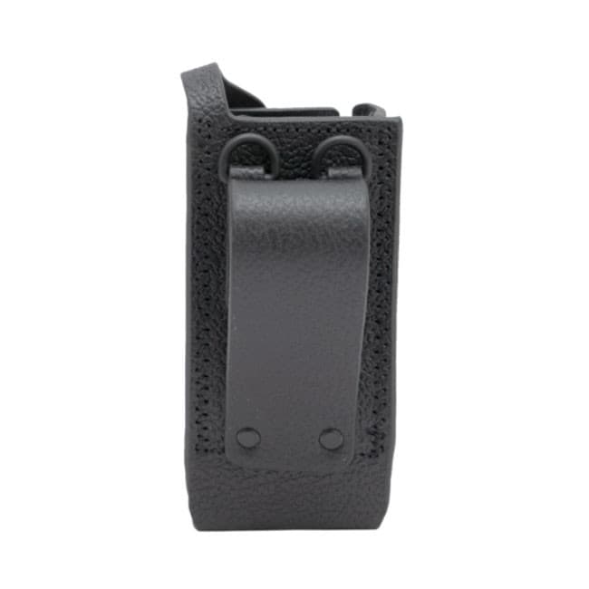 Zadní strana koženého pouzdra PMLN8304 pro radiostanici Motorola R7/R7a s držákem na opasek a poutky.