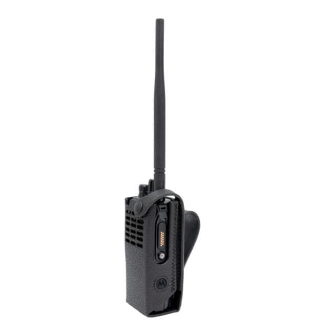 PMLN8302 Pouzdro z tvrdé kůže pro R7 s radiostanicí Motorola R7, detail konektoru na boku.