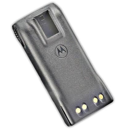 NiMH baterie Motorola PMNN4151 (HNN9008) 1300 mAh, zobrazená šikmo shora. Viditelné tři zlaté kontakty ve spodní části a logo Motorola uprostřed.