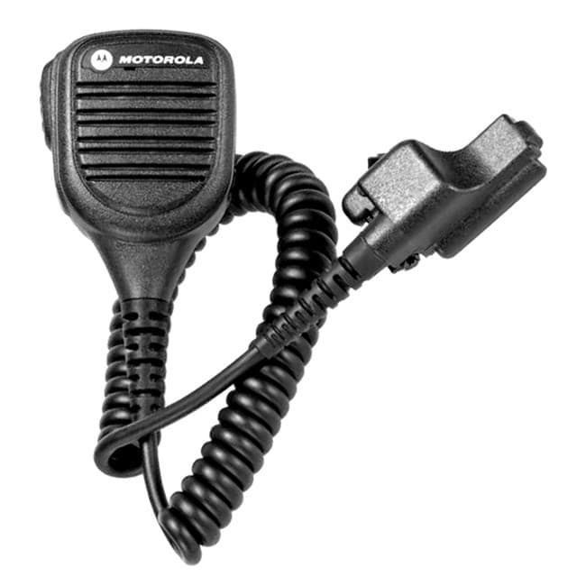 Detailní pohled shora na černý oddělený reproduktor s mikrofonem Motorola PMMN4051. Viditelný spirálový kabel a konektor.